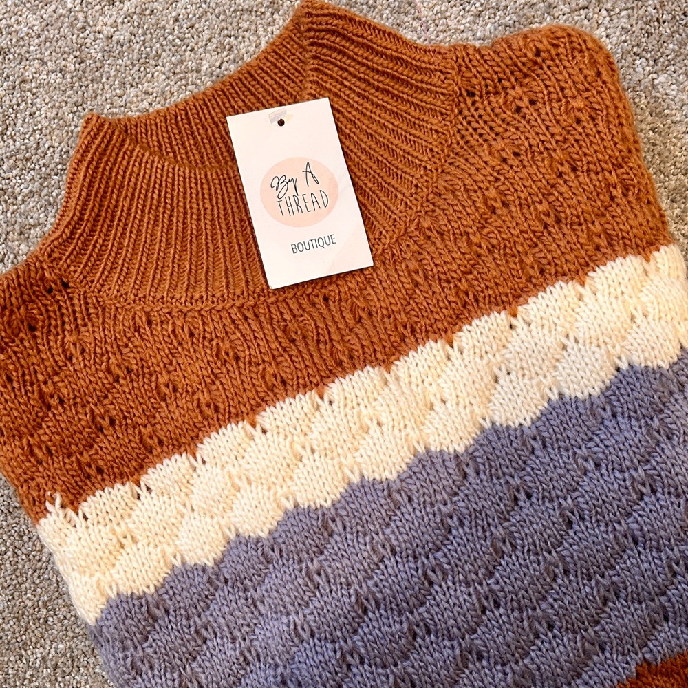 NWT MINE Sweater Honeycomb Colorblock Sweater  Cowl Neck Womens L